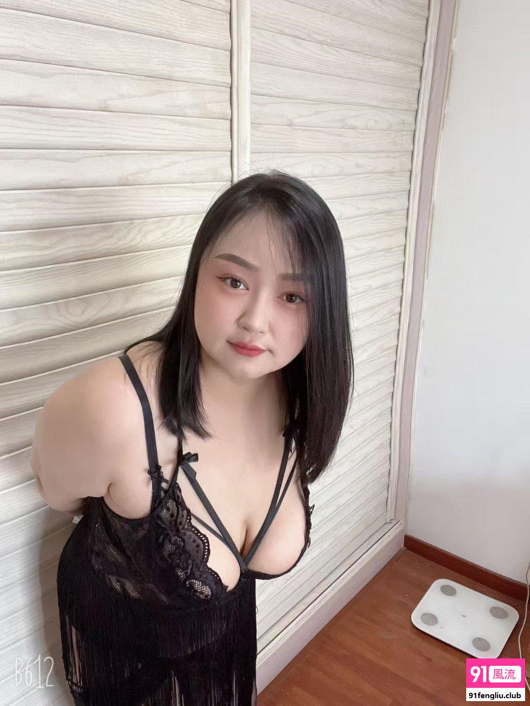 拱墅巨乳风骚Lisa